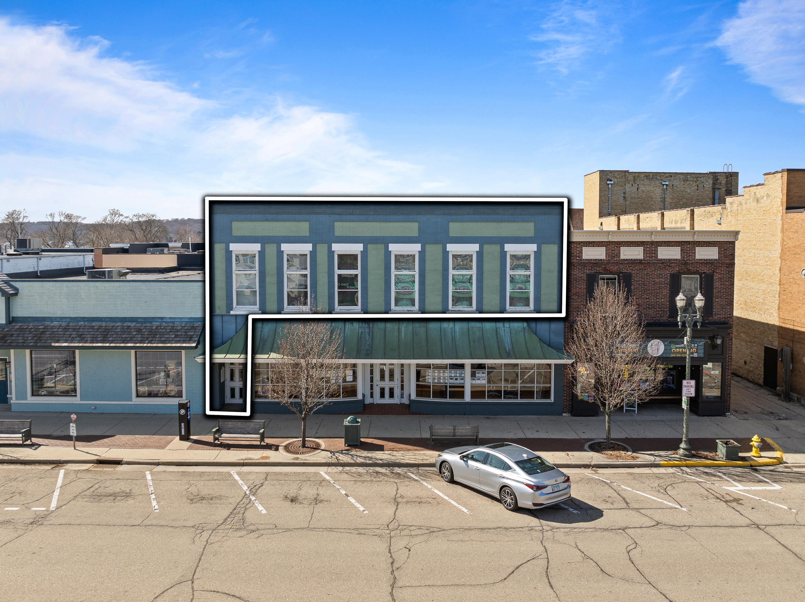 226 Broad Street, Unit 2 Lake Geneva, WI 53147 - Photo 3 of 24