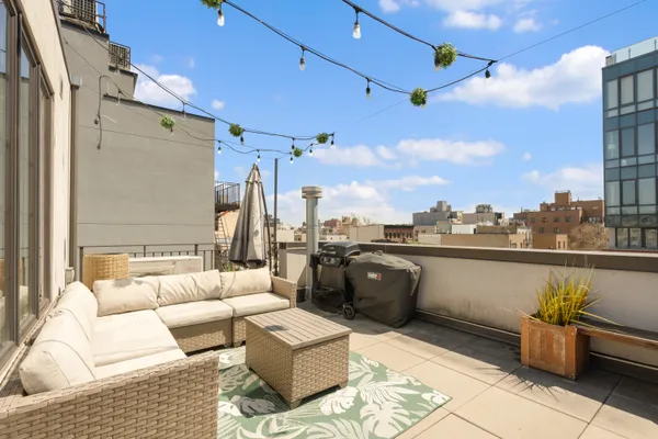 $5,500 | 721 Metropolitan Avenue, Unit 4L | Williamsburg