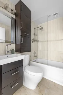 $1,300,000 | 372 5th Avenue, Unit 5F | Midtown South