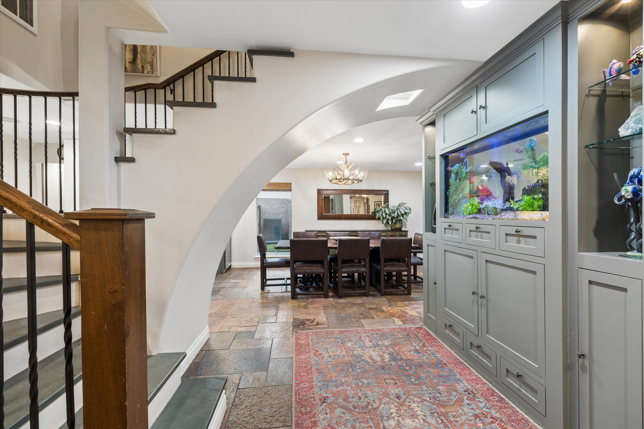 13723 Taylorcrest Road Houston, TX 77079 - Photo 5 of 42 Gallery Image 5