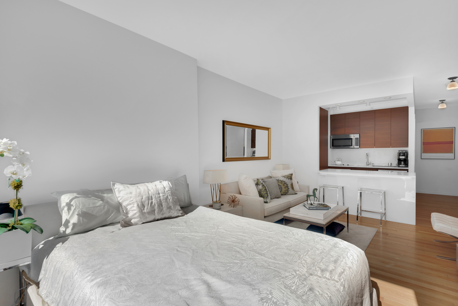 200 East 69th Street, Unit 6J Manhattan, NY 10021 - Photo 3 of 6