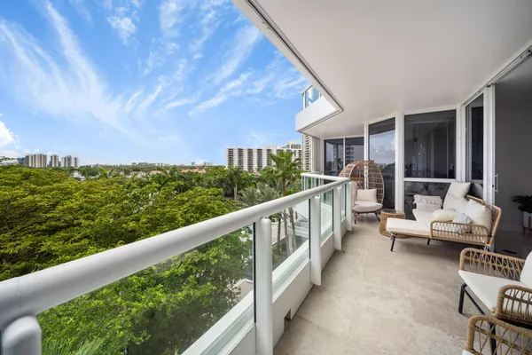 $750,000 | 21205 Yacht Club Drive, Unit Undisclosed, Aventura, FL 33180