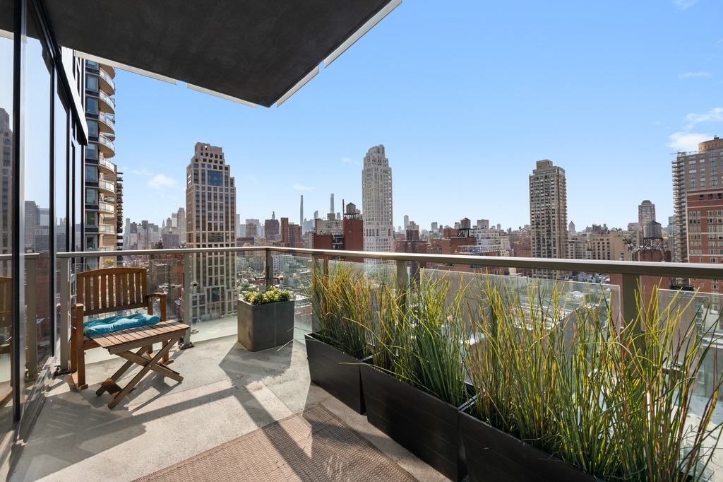 305 East 85th Street, Unit PHC Manhattan, NY 10028 - Photo 22 of 27