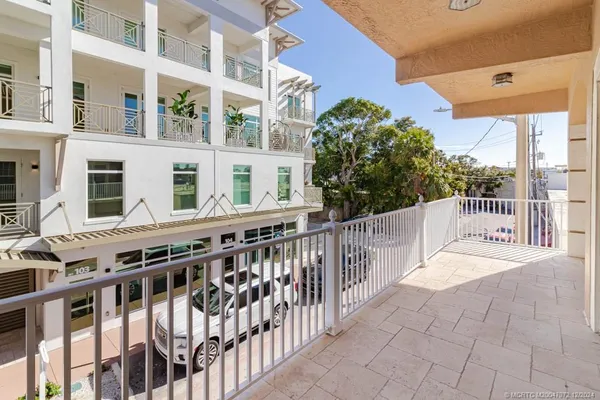 $4,000 | 47 Southwest Osceola Street, Unit UN206, Stuart, FL 34994