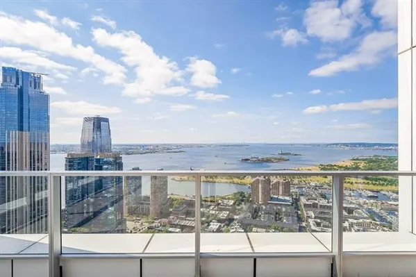 a view of terrace with city view