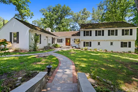 Contact Agent | 6613 Bradley Boulevard, Bethesda, MD 20817