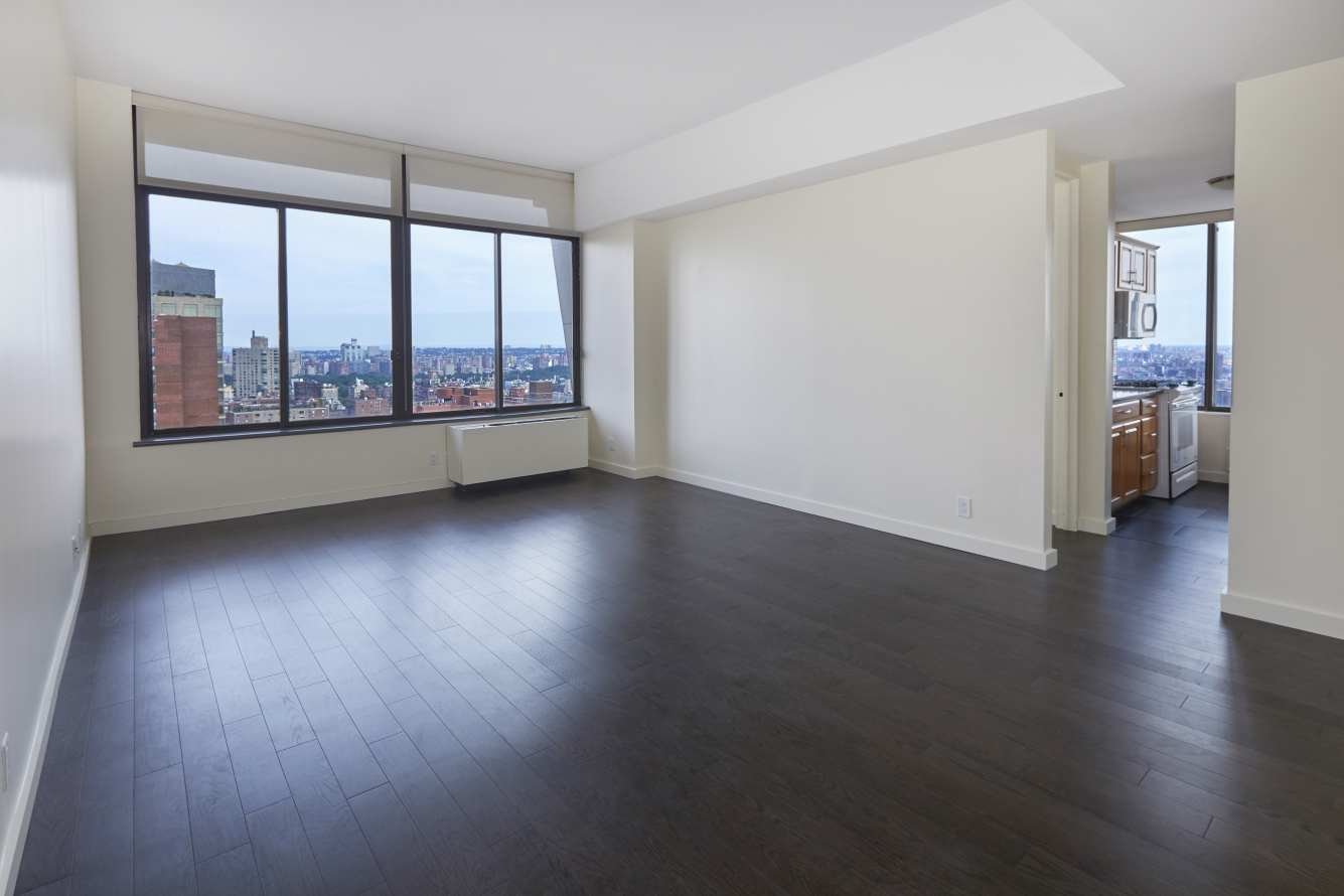 300 East 93rd Street, Unit 44B Manhattan, NY 10128 - Photo 2 of 12