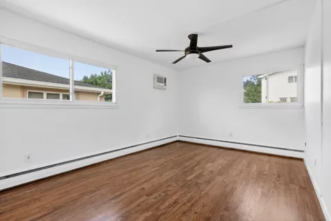 $995,000 | 29 Athena Place | Todt Hill