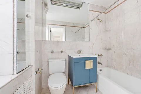 $499,000 | 230 West End Avenue, Unit 8F | Upper West Side
