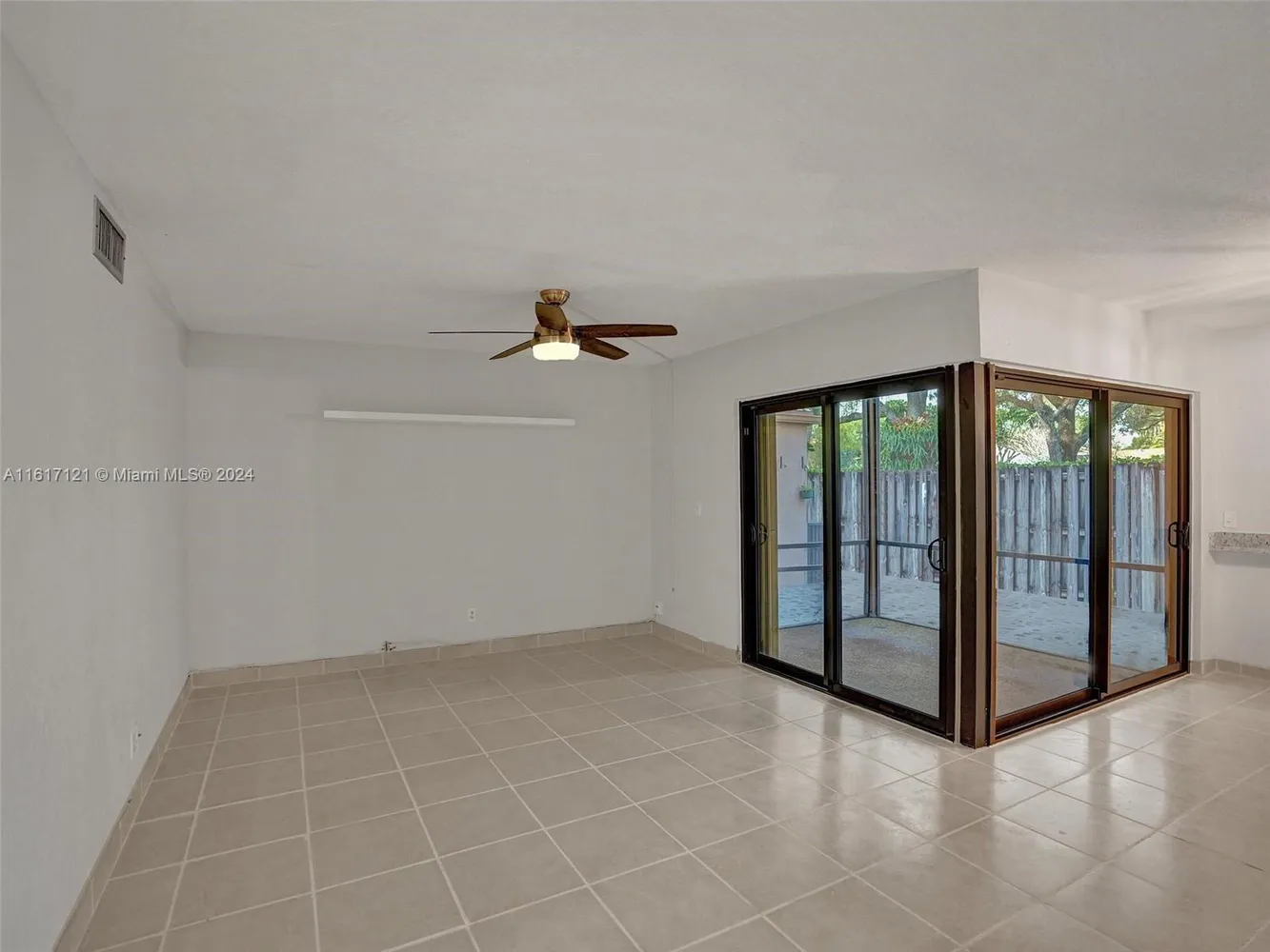 $450,000 | 6 Chestnut Circle, Unit 6, Cooper City, FL 33026