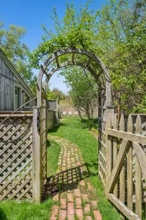 $2,500,000 | 16 Redwood Road, Sag Harbor, NY 11963