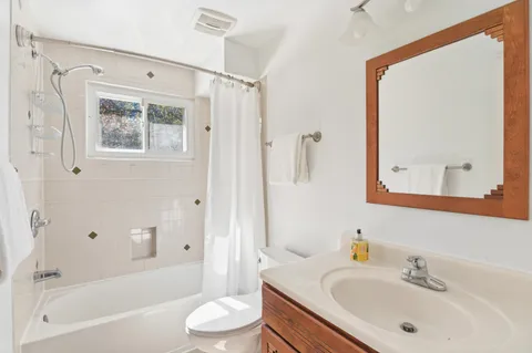 $1,750,000 | 5523 Uppingham Street, Chevy Chase, MD 20815