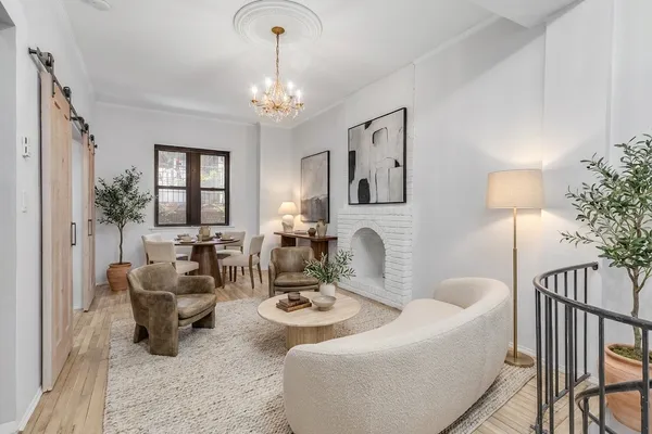 $1,325,000 | 425 West 24th Street, Unit 1F | Chelsea