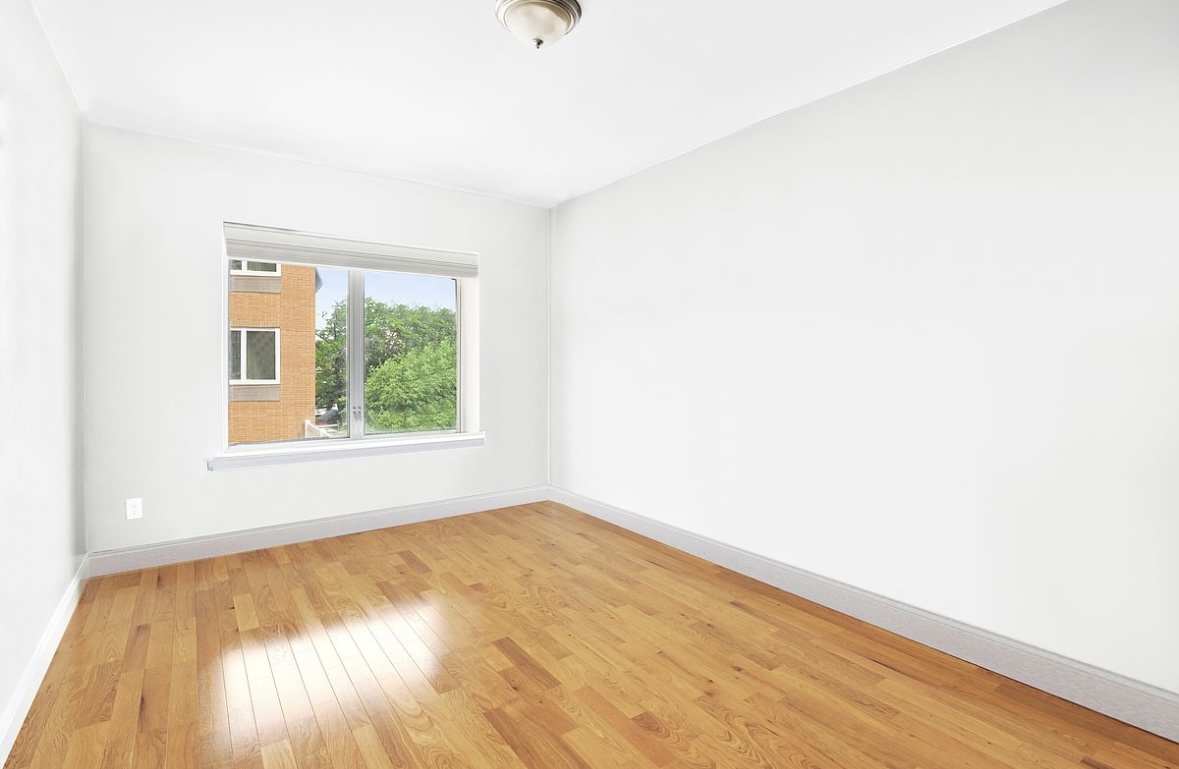 30-94 Crescent Street, Unit 5C Queens, NY 11106 - Photo 5 of 7