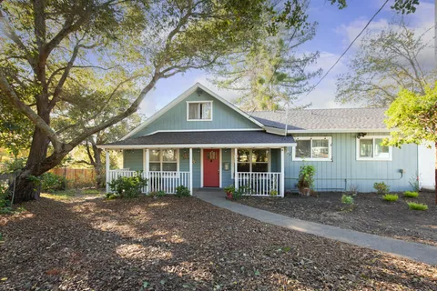 $1,175,000 | 8931 Oak Grove Avenue, Sebastopol, CA 95472