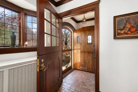 $2,195,000 | 82 Freeman Parkway, Providence, RI 02906