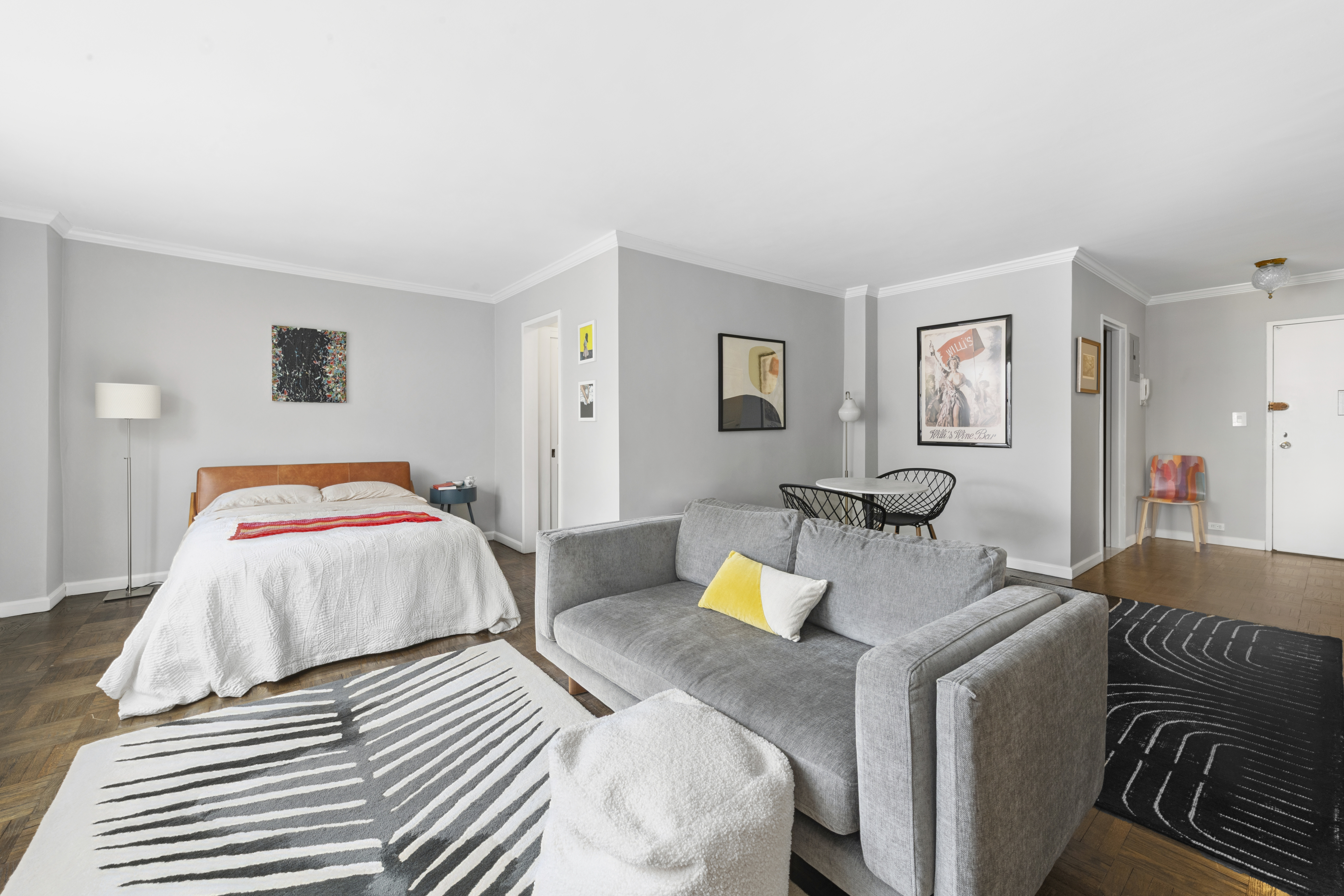167 East 67th Street, Unit 14B Manhattan, NY 10065 - Photo 3 of 8
