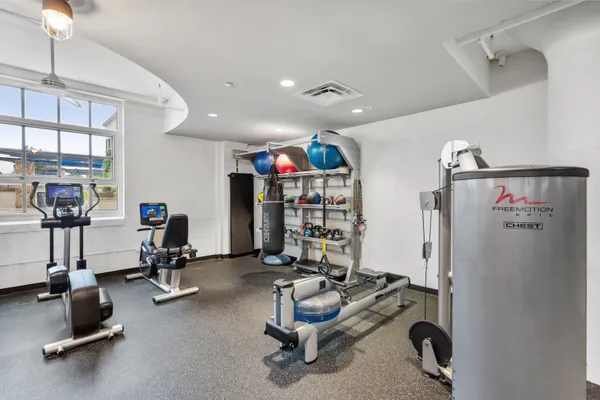 $595,000 | 2600 West 7th Street, Unit 2638, Fort Worth, TX 76107