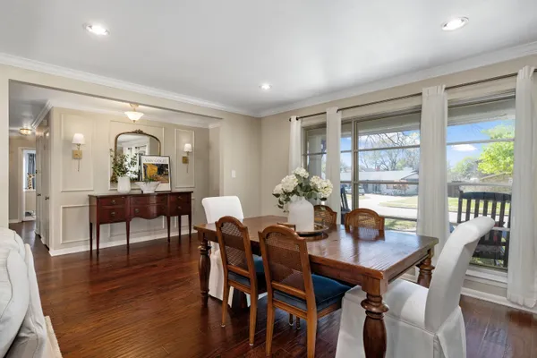 $585,000 | 9616 Vinewood Drive, Dallas, TX 75228