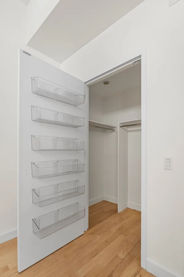 $4,500 | 15 Broad Street, Unit 2522 | Financial District