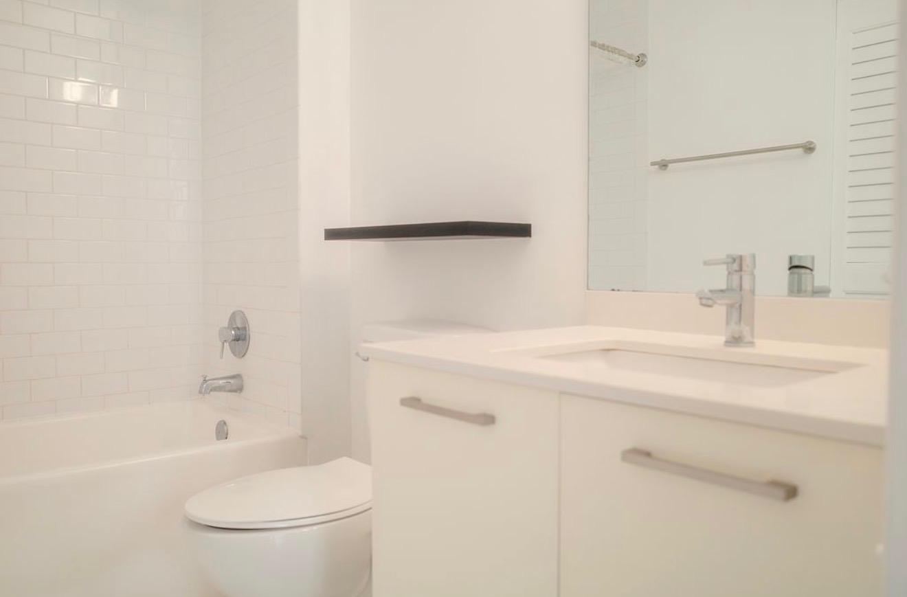 151 Southeast 1st Street, Unit 1202 Miami, FL 33131 - Photo 4 of 14
