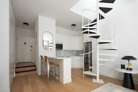 $1,225,000 | 35 East 10th Street, Unit 4J | Greenwich Village