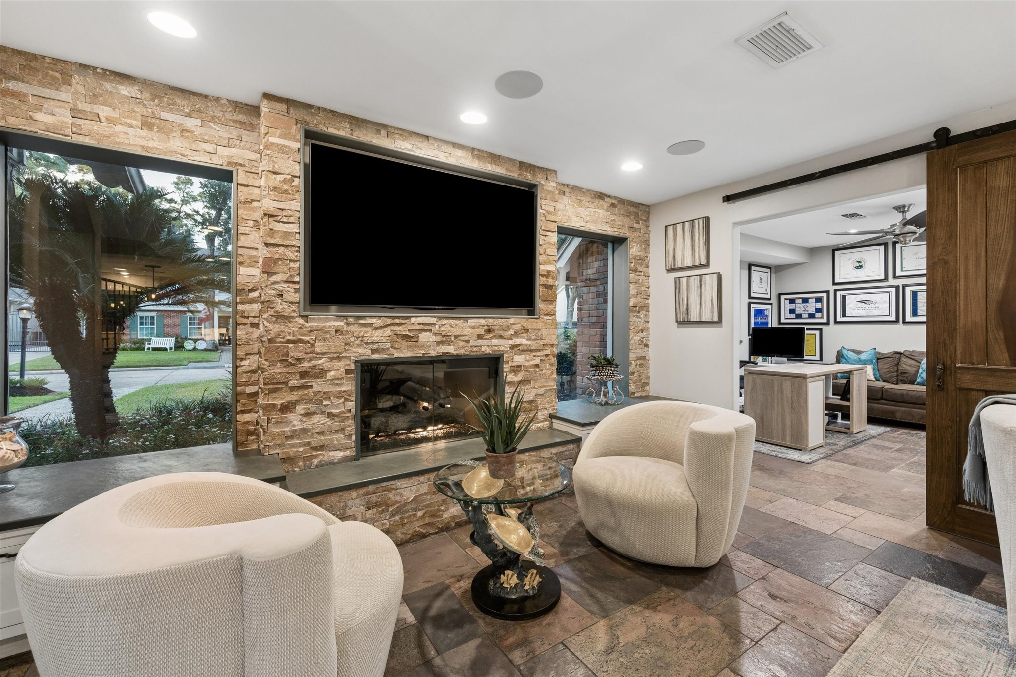 13723 Taylorcrest Road Houston, TX 77079 - Photo 10 of 42 Gallery Image 10
