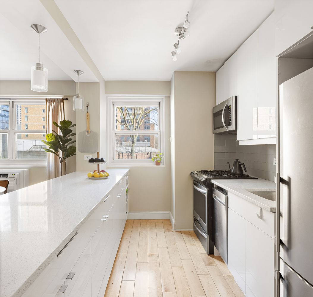 $640,000 | 175 Willoughby Street, Unit 2K | Downtown Brooklyn