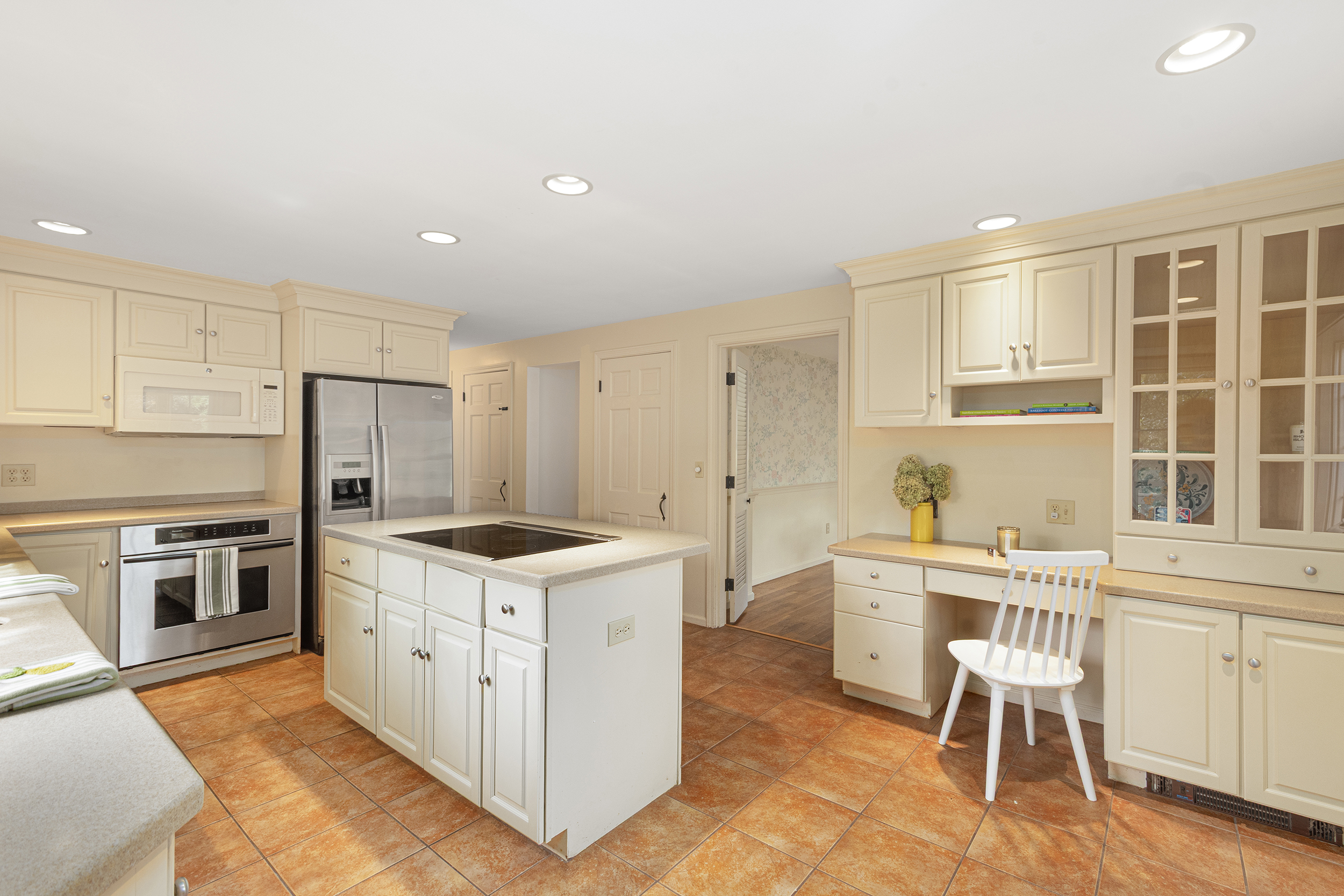 102 Edgewater Road Narragansett, RI 02882 - Photo 9 of 78 Gallery Image 9