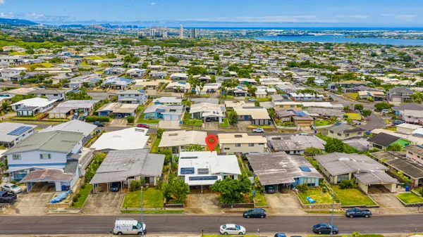 $1,190,000 | 1901 Hoohai Street, Pearl City, HI 96782