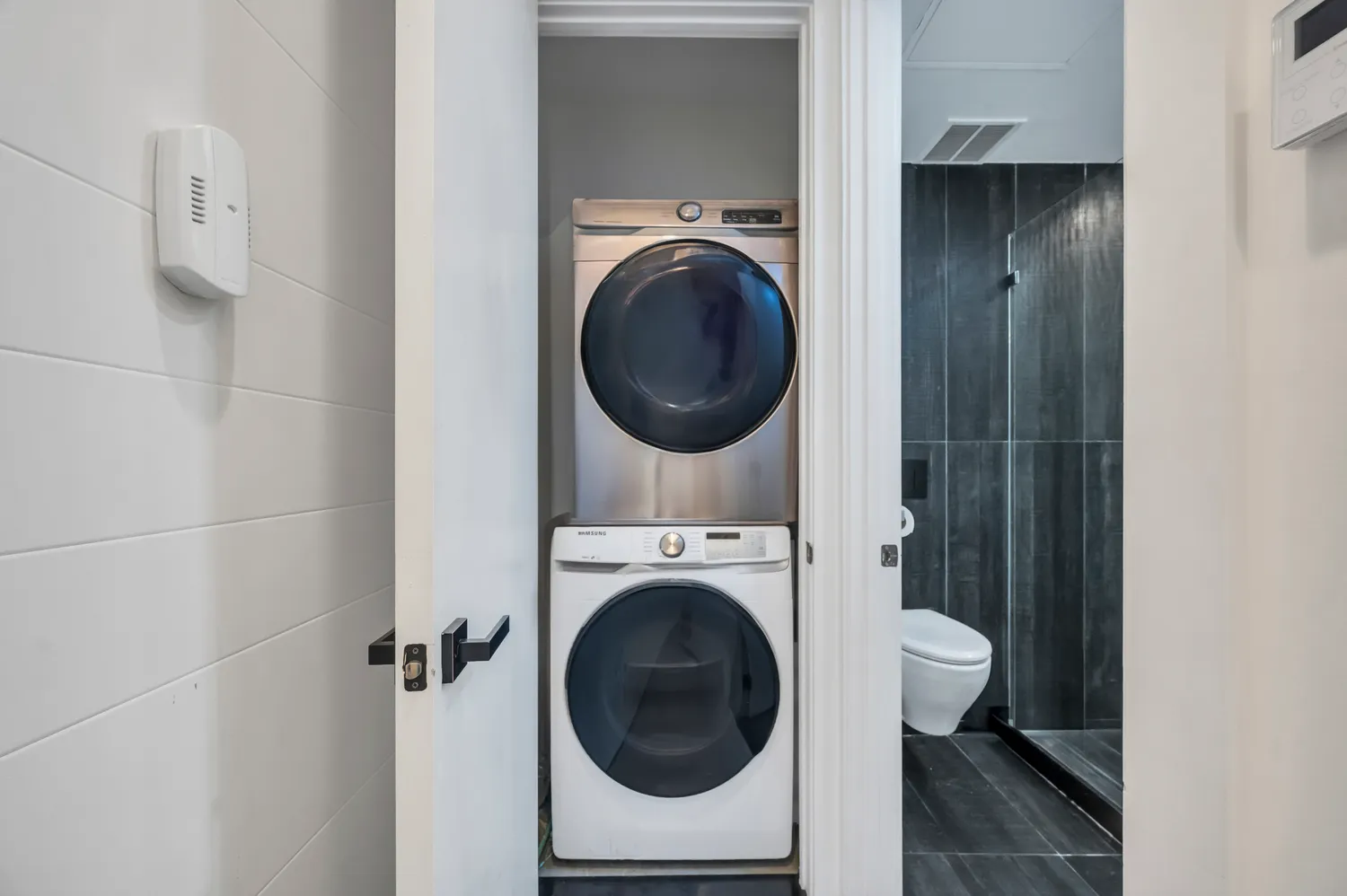 $4,200 | 116 India Street, Unit 2A | Greenpoint