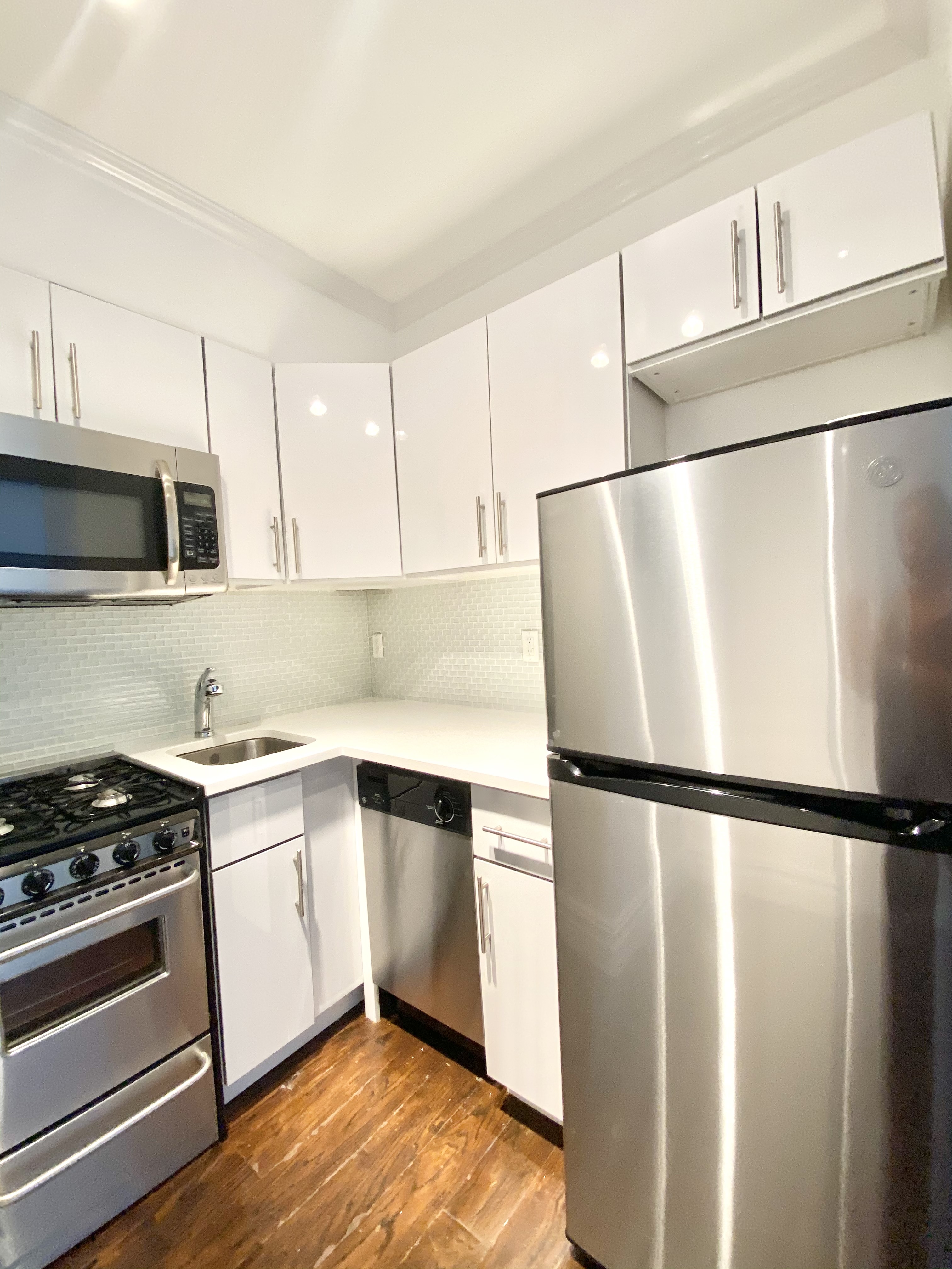 12 5th Avenue, Unit 82 Manhattan, NY 10011 - Photo 1 of 7