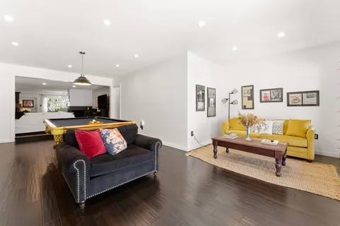 $2,599,000 | 1903 Preuss Road, Los Angeles, CA 90034