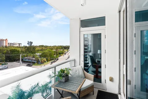 $1,250,000 | 715 Bayshore Drive, Unit 606, Fort Lauderdale, FL 33304