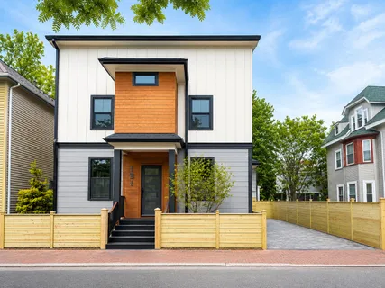 $3,680,000 | 191 Franklin Street, Cambridge, MA 02139