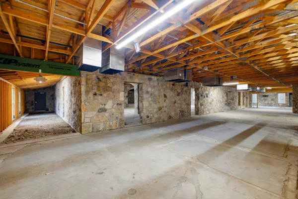 $3,500,000 | 24116 West Interstate 10, San Antonio, TX 78257