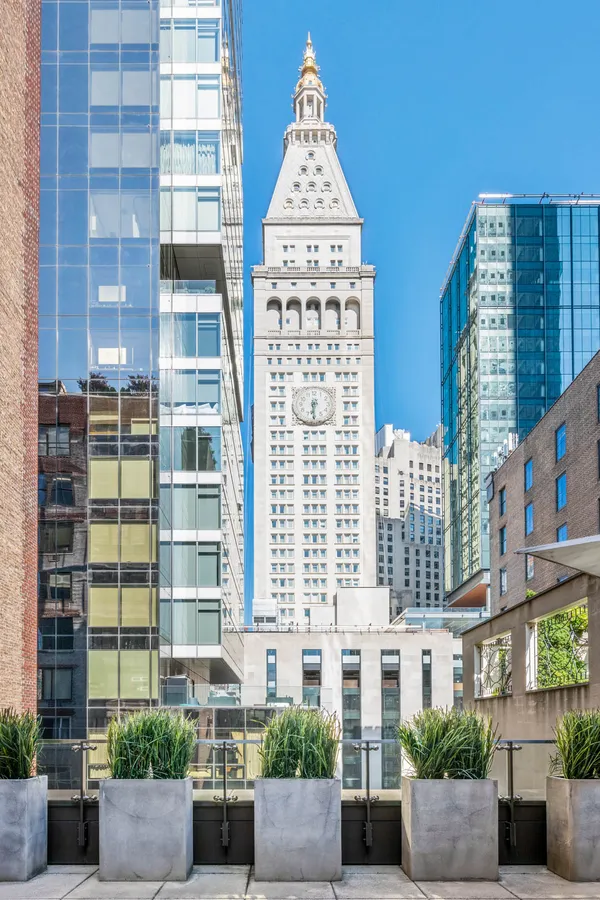 $10,500,000 | 23 East 22nd Street, Unit TH2 | Flatiron