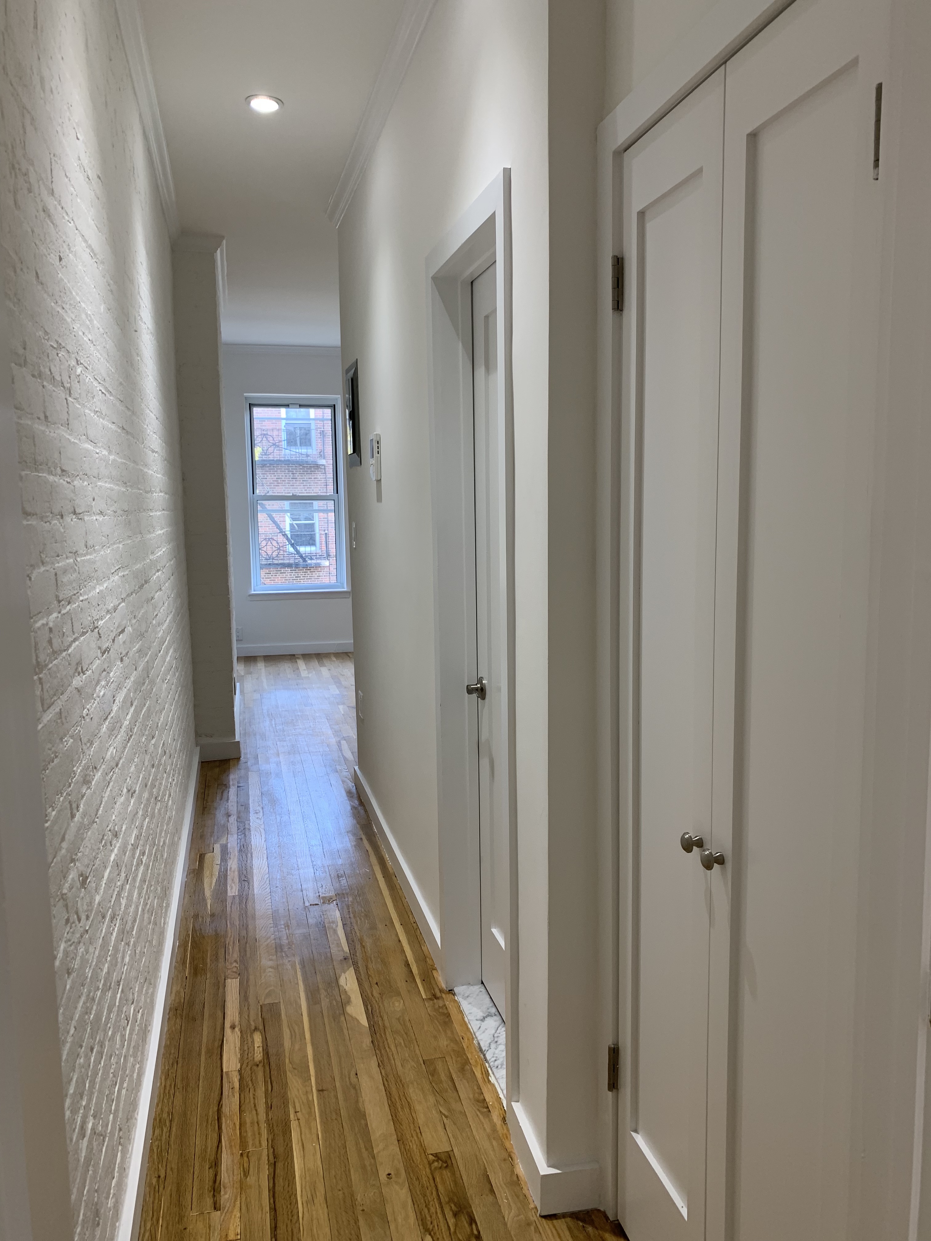 324 East 77th Street, Unit 5A Manhattan, NY 10075 - Photo 3 of 5