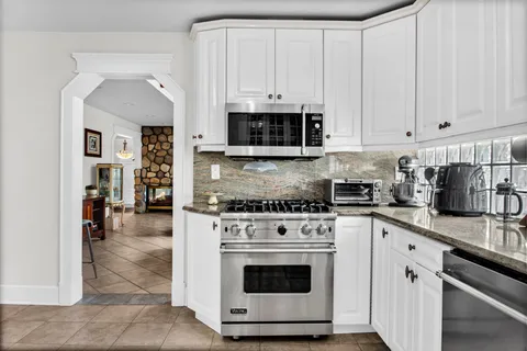 $2,300,000 | 165 Swaim Avenue | Huguenot