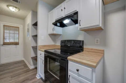 $289,900 | 589 Linda Lane, Powder Springs, GA 30127
