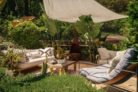 $1,549,000 | 8421 Kirkwood Drive, Los Angeles, CA 90046