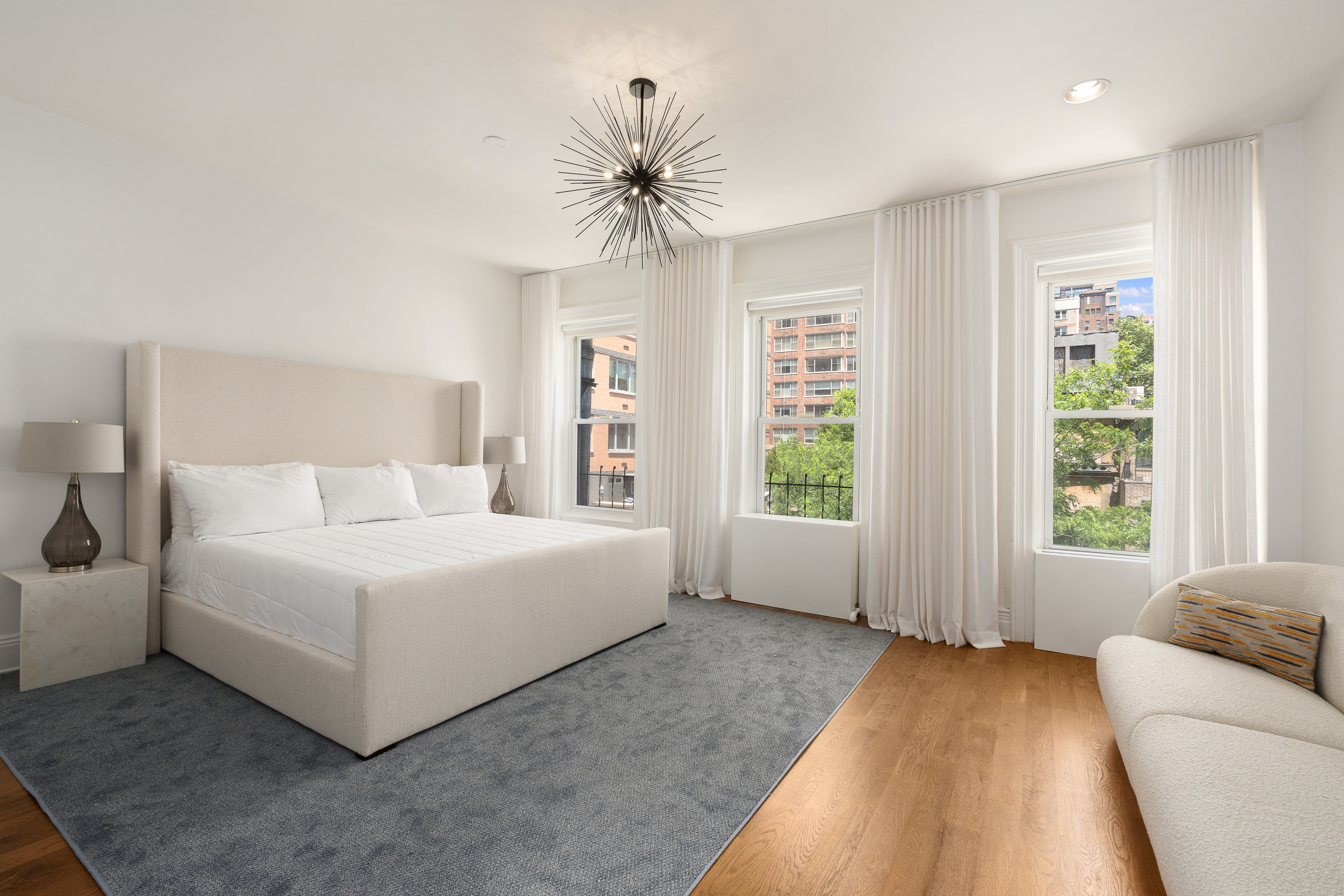 209 East 61st Street Manhattan, NY 10065 - Photo 10 of 26