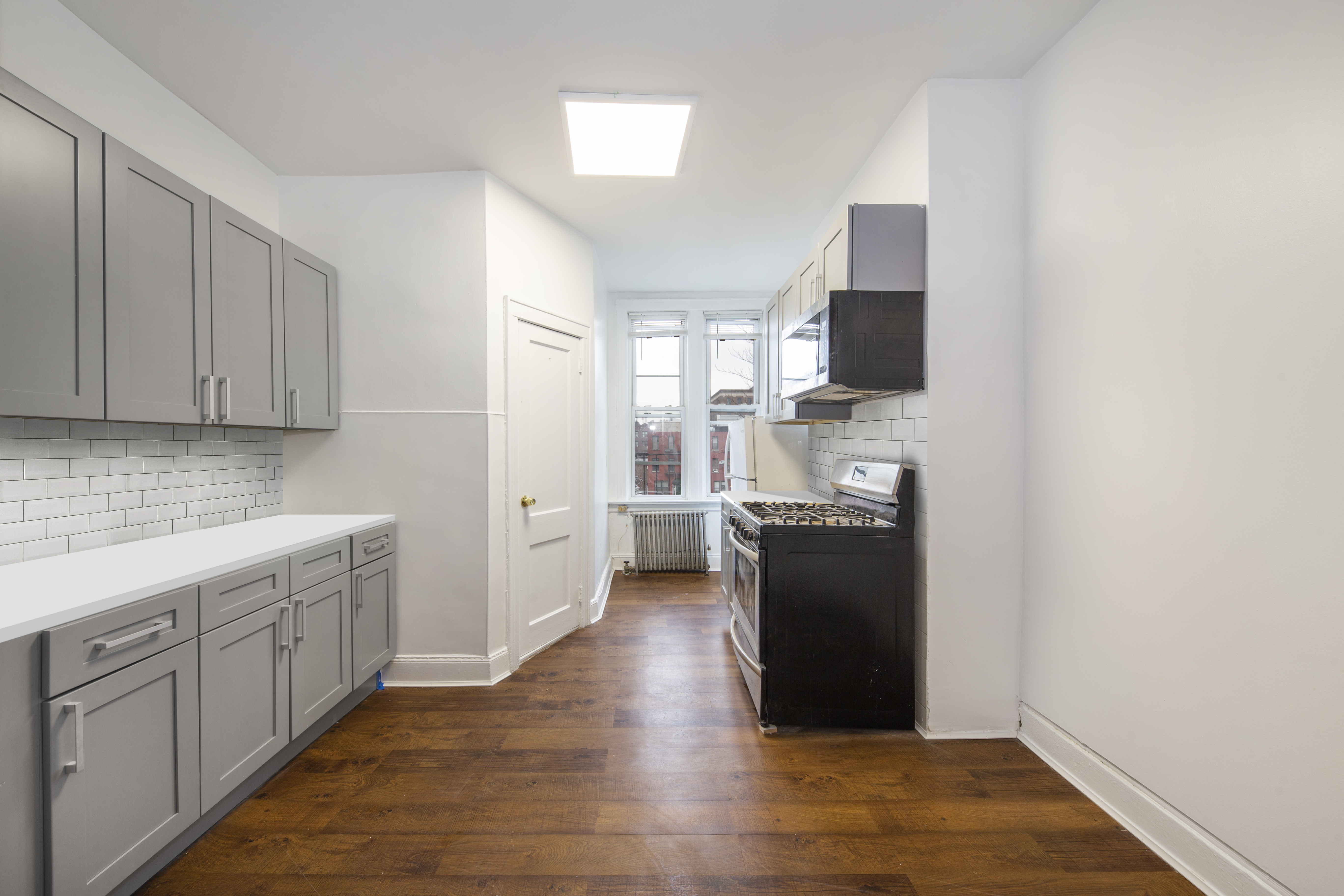 11-23 47th Road, Unit 3R Queens, NY 11101 - Photo 6 of 7