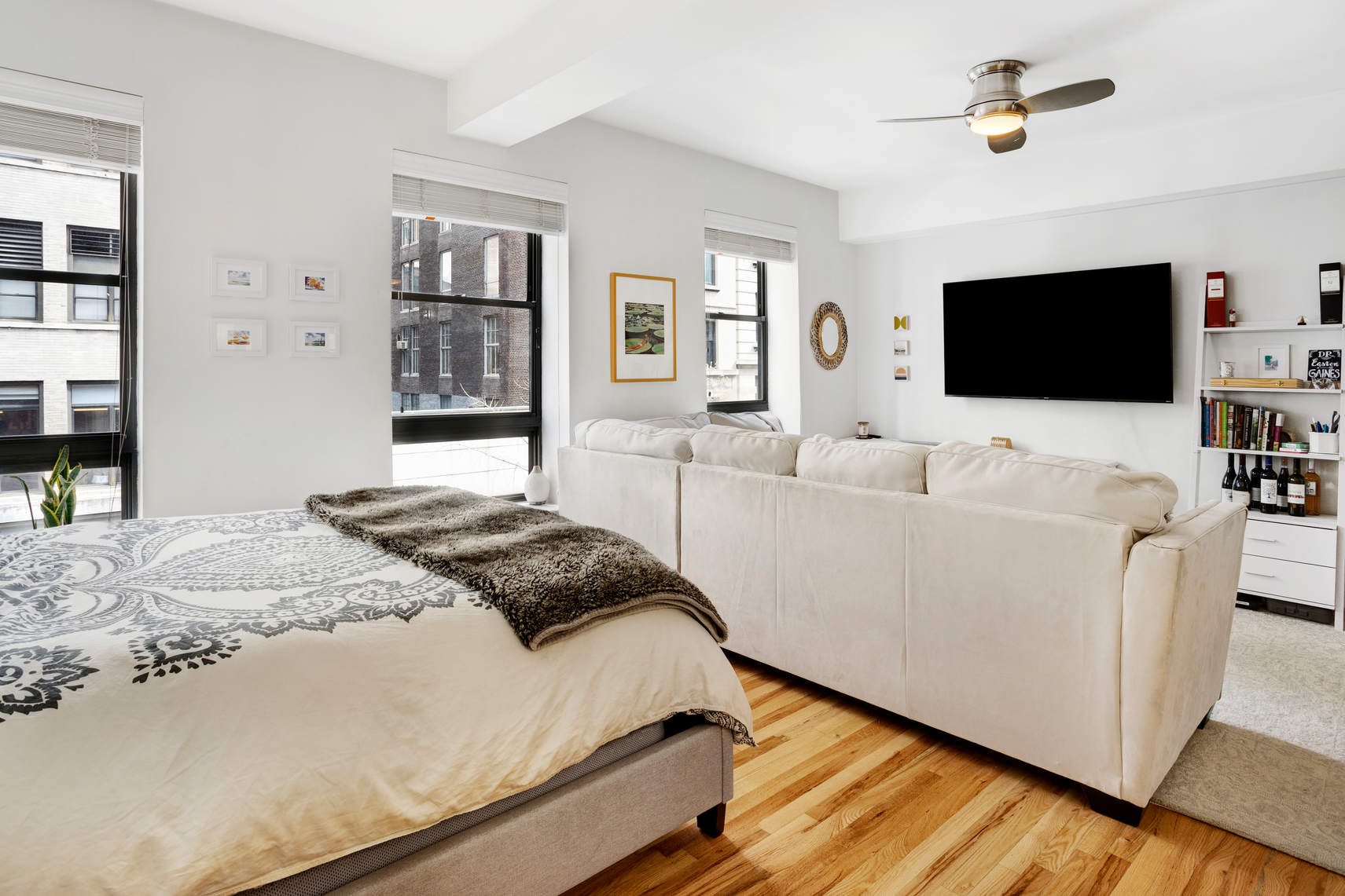 23 East 10th Street, Unit 5B Manhattan, NY 10003 - Photo 9 of 10