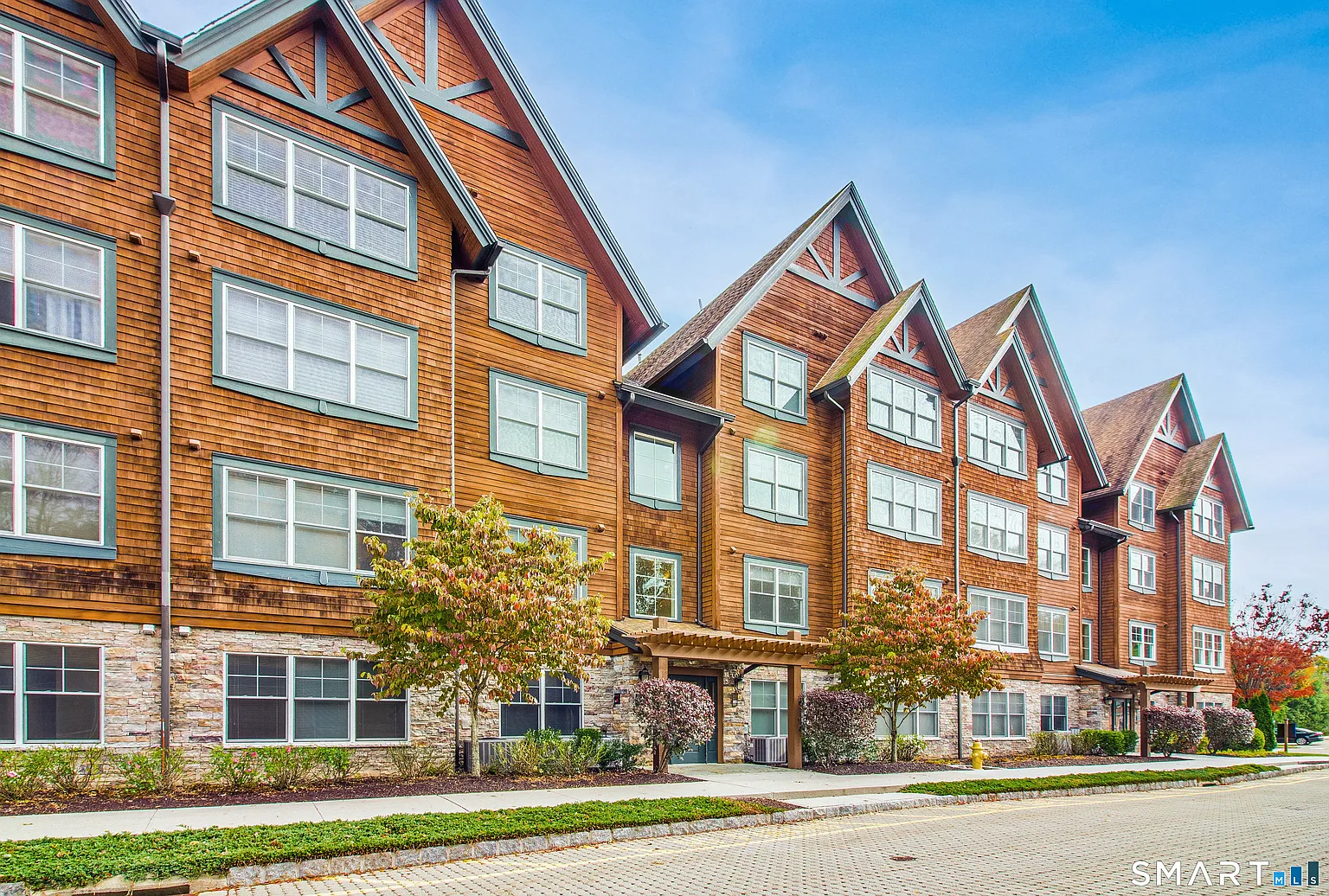 16 Hayestown Road, Unit D303 Danbury, CT 06811 - Photo 3 of 31