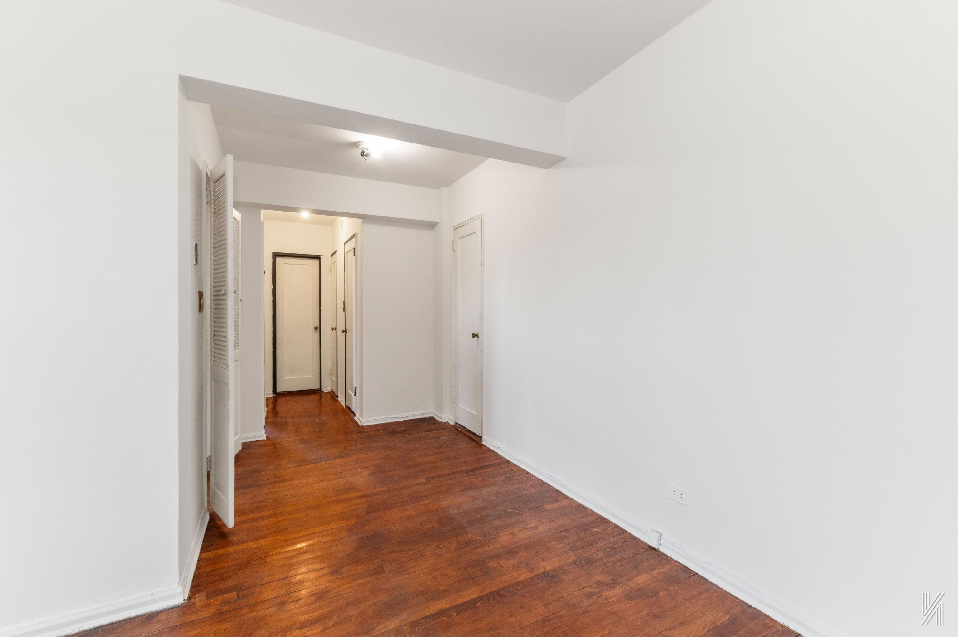 88-01 35th Avenue, Unit 6B Queens, NY 11372 - Photo 6 of 20