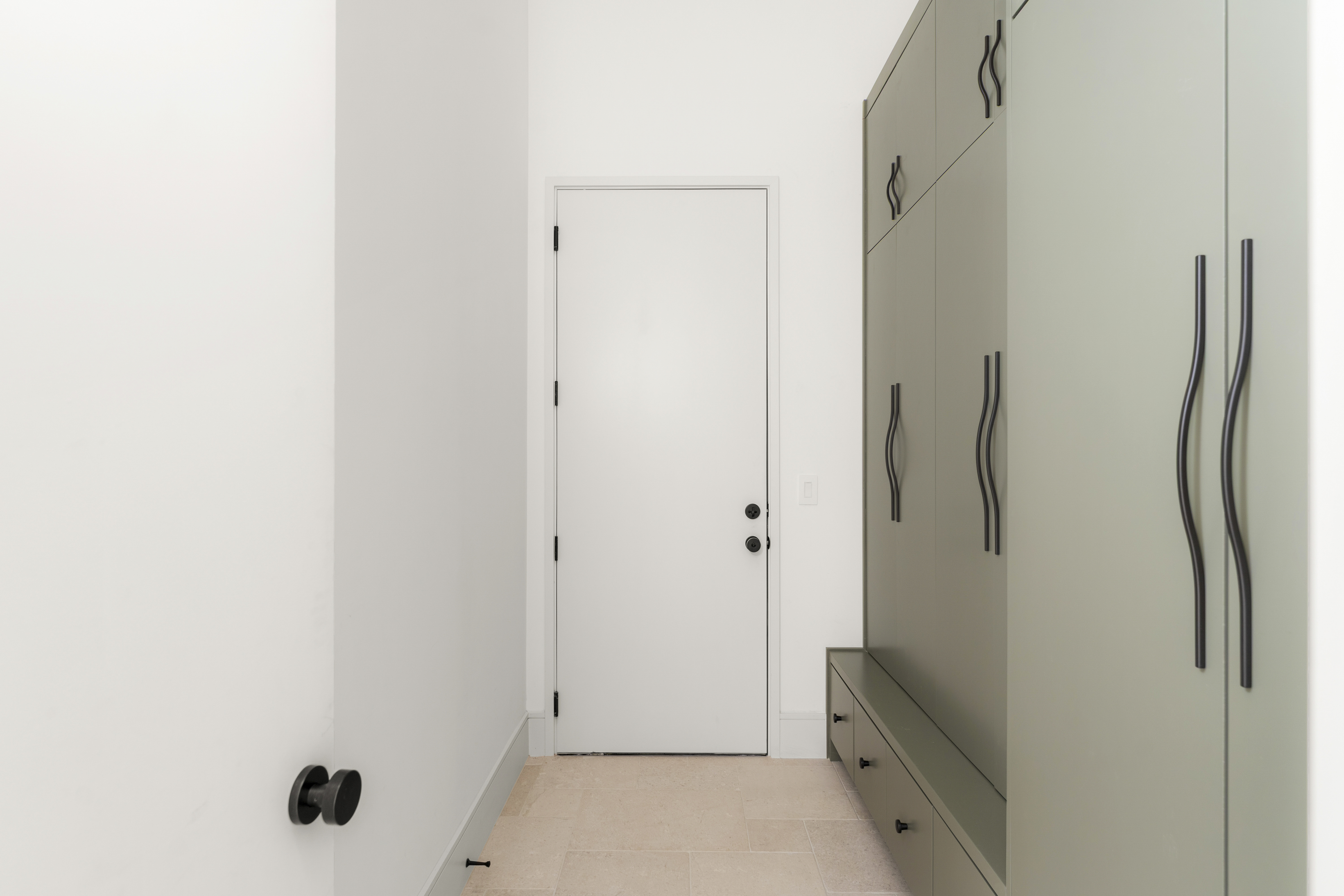 3411 Bridle Path Austin, TX 78703 - Photo 66 of 76 a bathroom with a shower