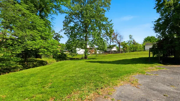 $379,000 | Des Moines Drive, Hermitage, TN 37076