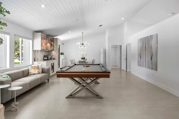 $2,925,000 | 9201 Southwest 102nd Street, Miami, FL 33176
