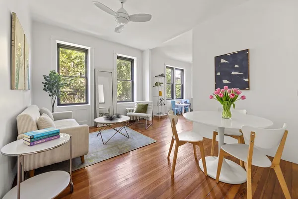 $895,000 | 251 Pacific Street, Unit 17 | Cobble Hill